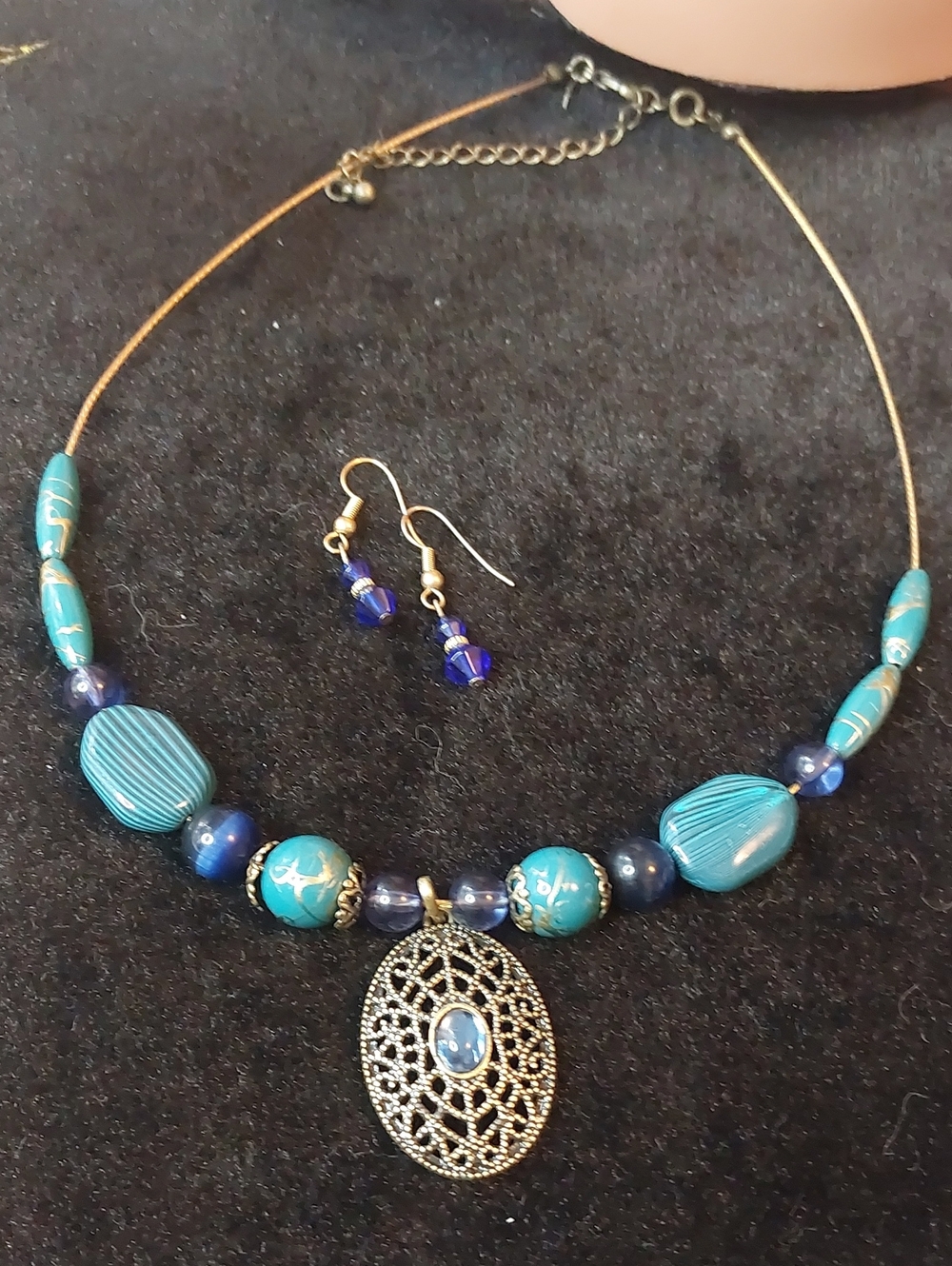 Nine West Treasures Antique Brass Teal Beaded Wire Choker Necklace & Earrings